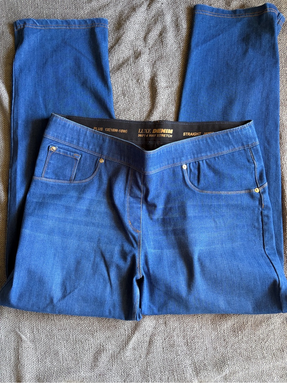 Luxe Nygard 1X (16-18) Straight-Leg Women’s 360 degrees pull on Jeans Deep Blue